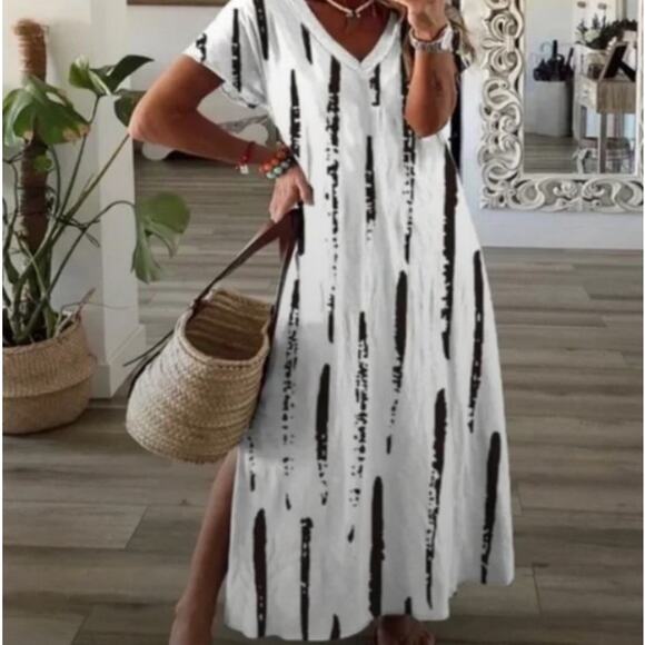 noracora Dresses & Skirts - Noracora NWT Black White Abstract Mini Swing Shirt Slit Dress Womens Size Small